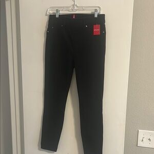 SPANXshape EveryWear
Ankle Skinny Jeans
